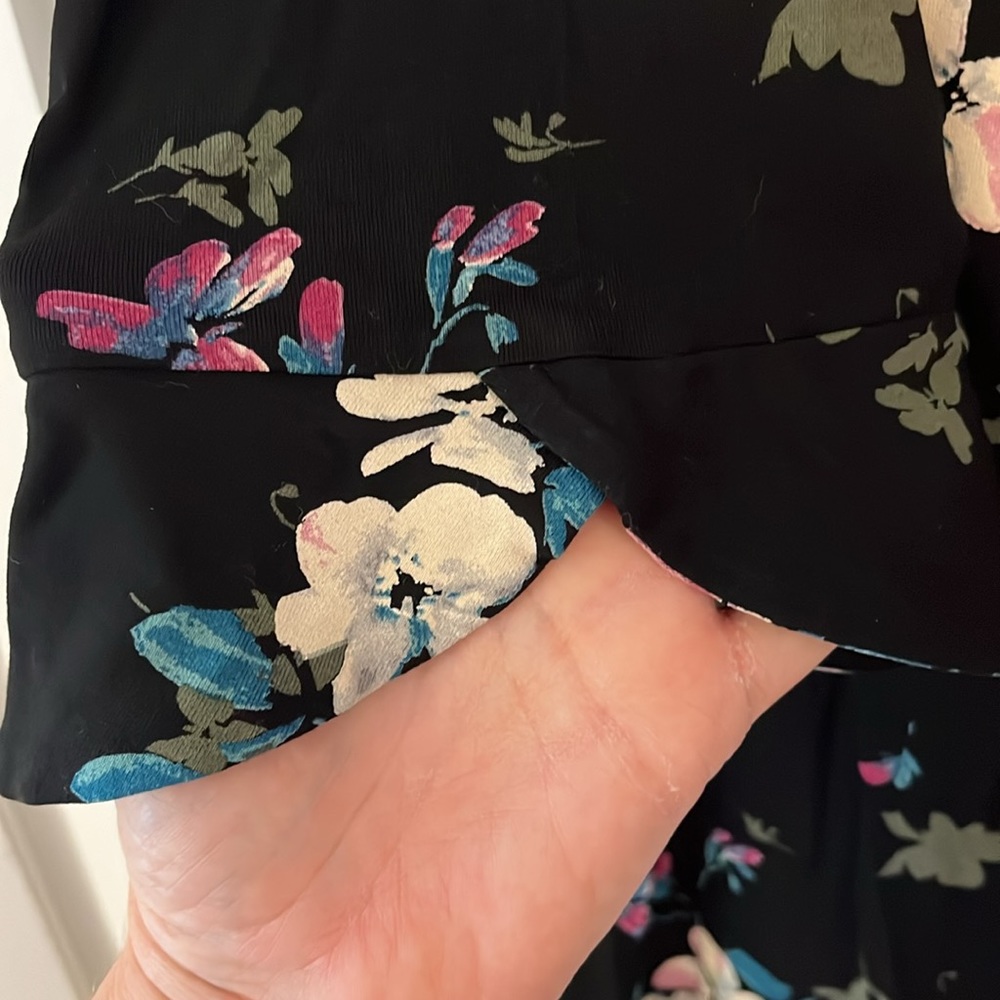 J.Jill Wearever Collection Floral Top - Picture 4 of 5